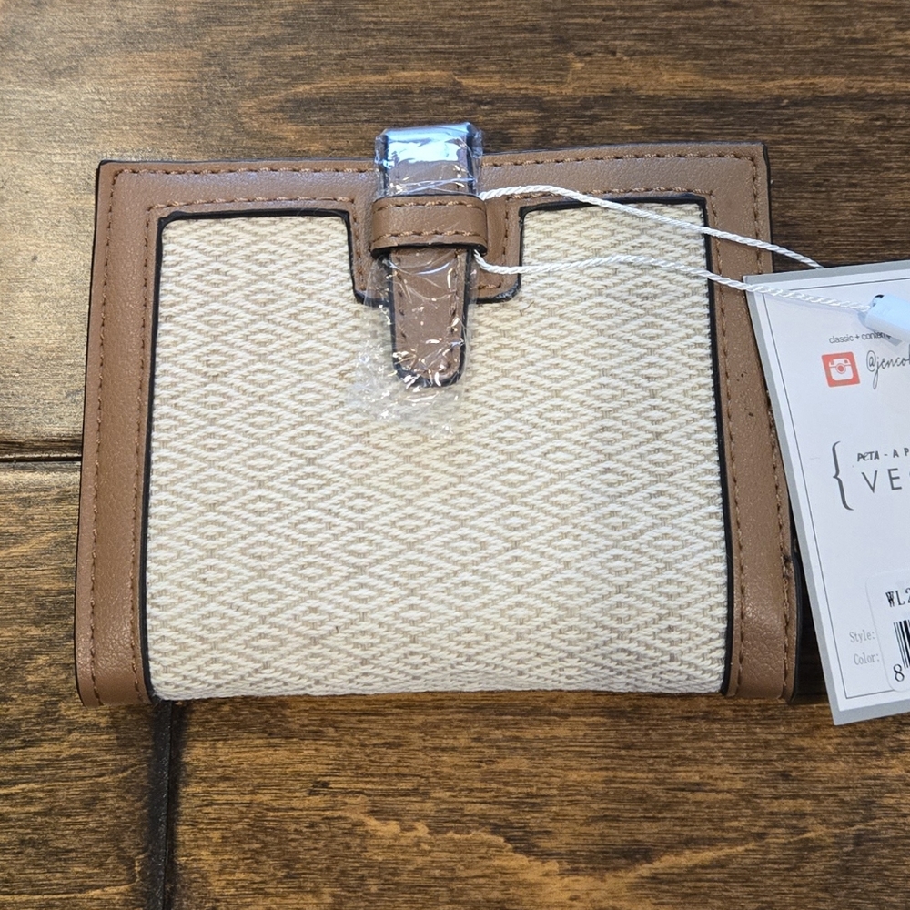 NWT Jen & Co. Bessie Wallet
